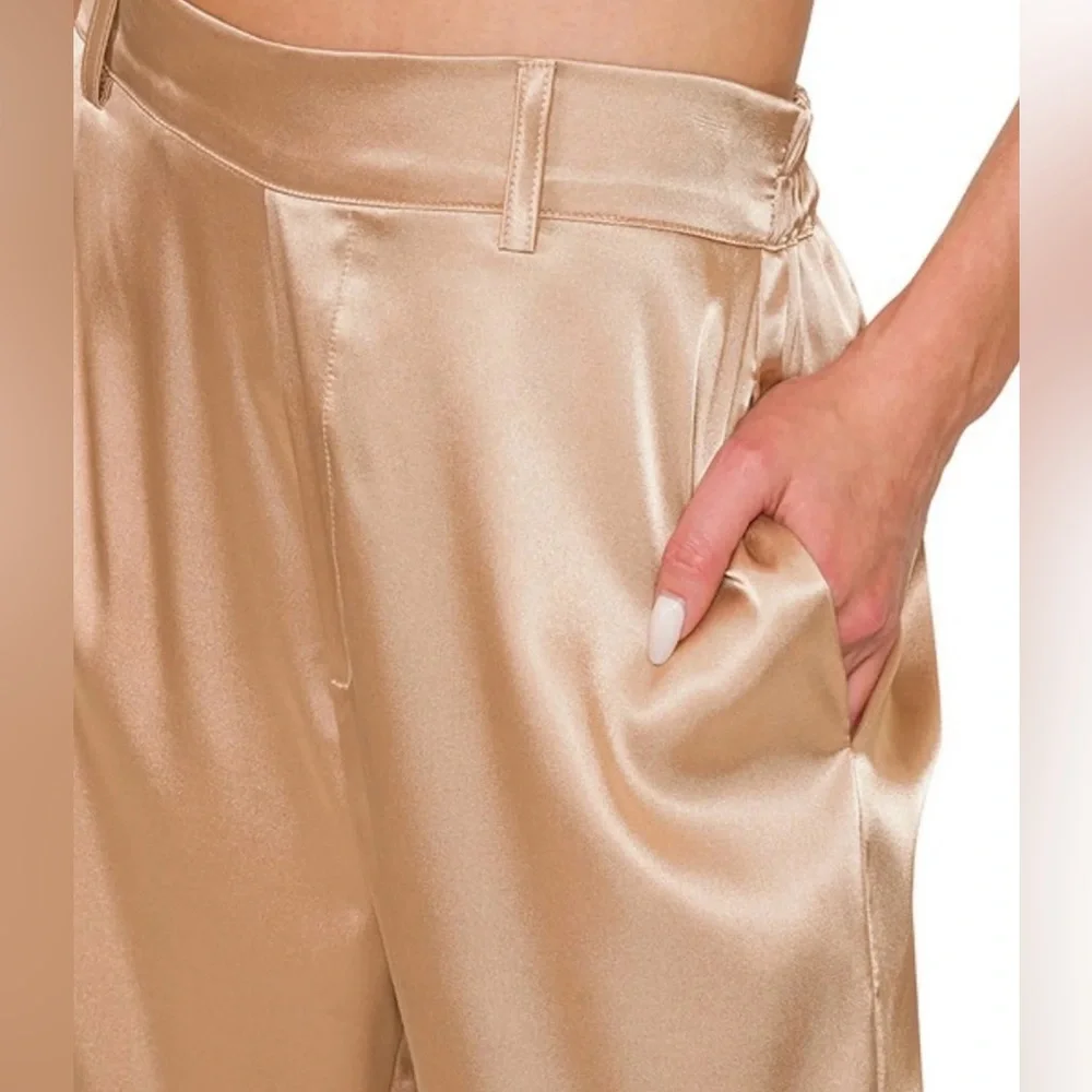 ✨ NWT Champagne Satin Wide-Leg Trousers – Luxe, Elegant & Effortlessly Chic ✨ - Picture 4 of 7